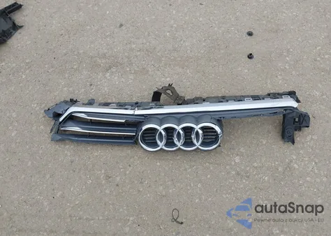 2018 Audi A4 2.0T Tech Ultra Premium/2.0T Ultra Premium z USA, uszkodzony, nr VIN WAULMAF49JA043889